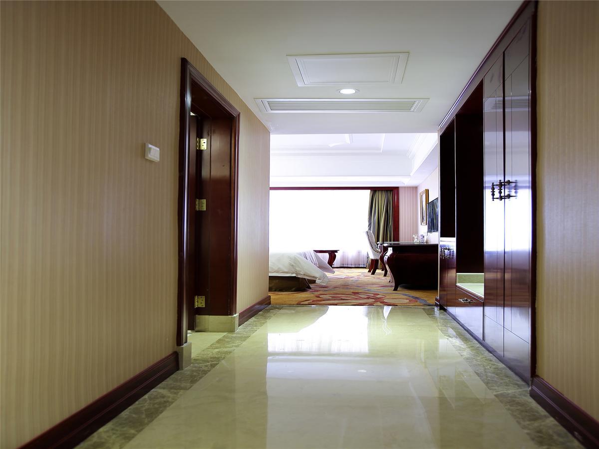 Vienna International Hotel Shenzhen Diwang South Bao'An Road Extérieur photo